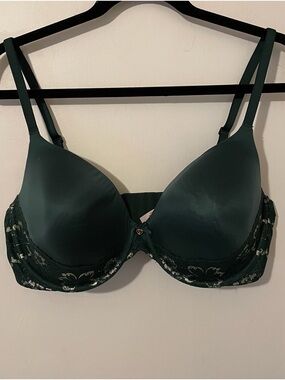 Victoria's Secret Body Lined Perfect Coverage Bra Size 38DD Emerald Green Lace